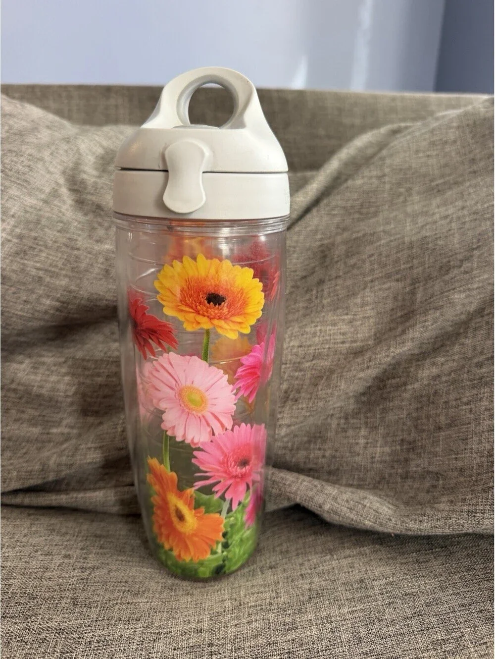 Tervis Gerbera Daisies Water Bottle 24oz Pink Red Floral Flip Top Lid